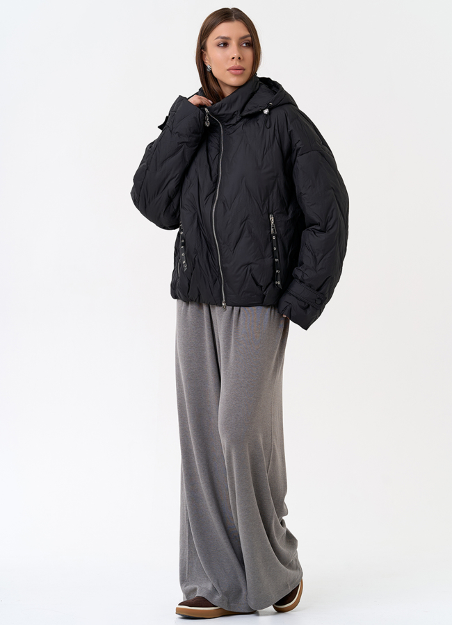 Женская куртка с капюшоном в черном цвете модель № 31389 в рассрочку