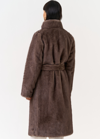 Женская шуба из эко меха с воротником стойкой