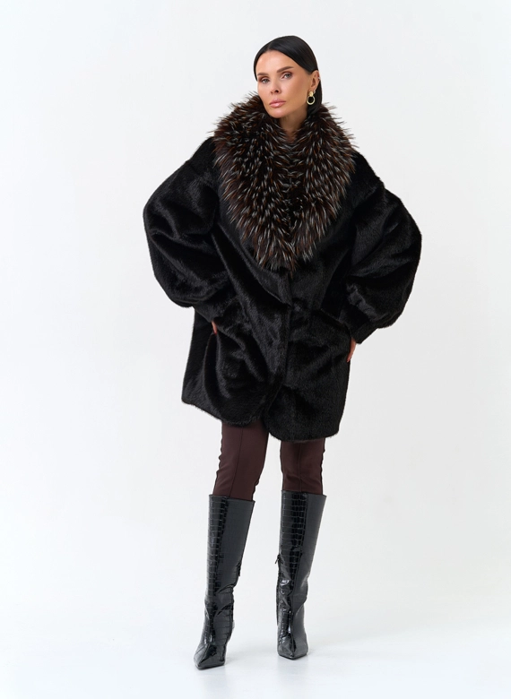 Женская шуба из эко меха фото