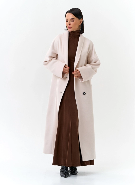 Женское пальто с воротником шаль