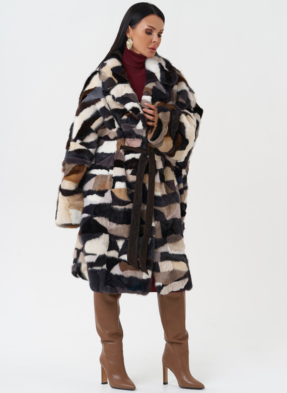 Шуба из меха норки с английским воротником