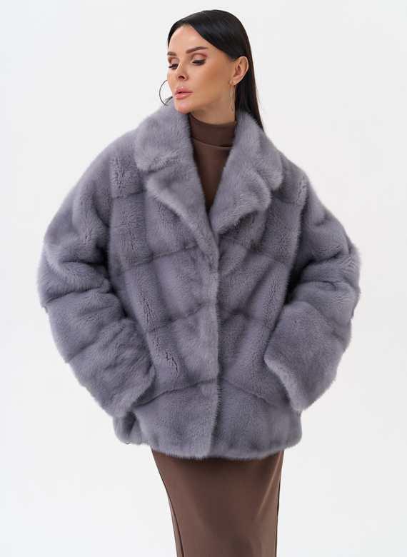 Короткая норковая шуба с английским воротником